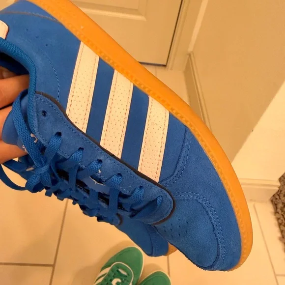 Set of 2 Adidas Women’s Blue and Teal Sneakers - Picture 7 of 10